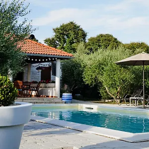 Apartament Marazul, Povljana