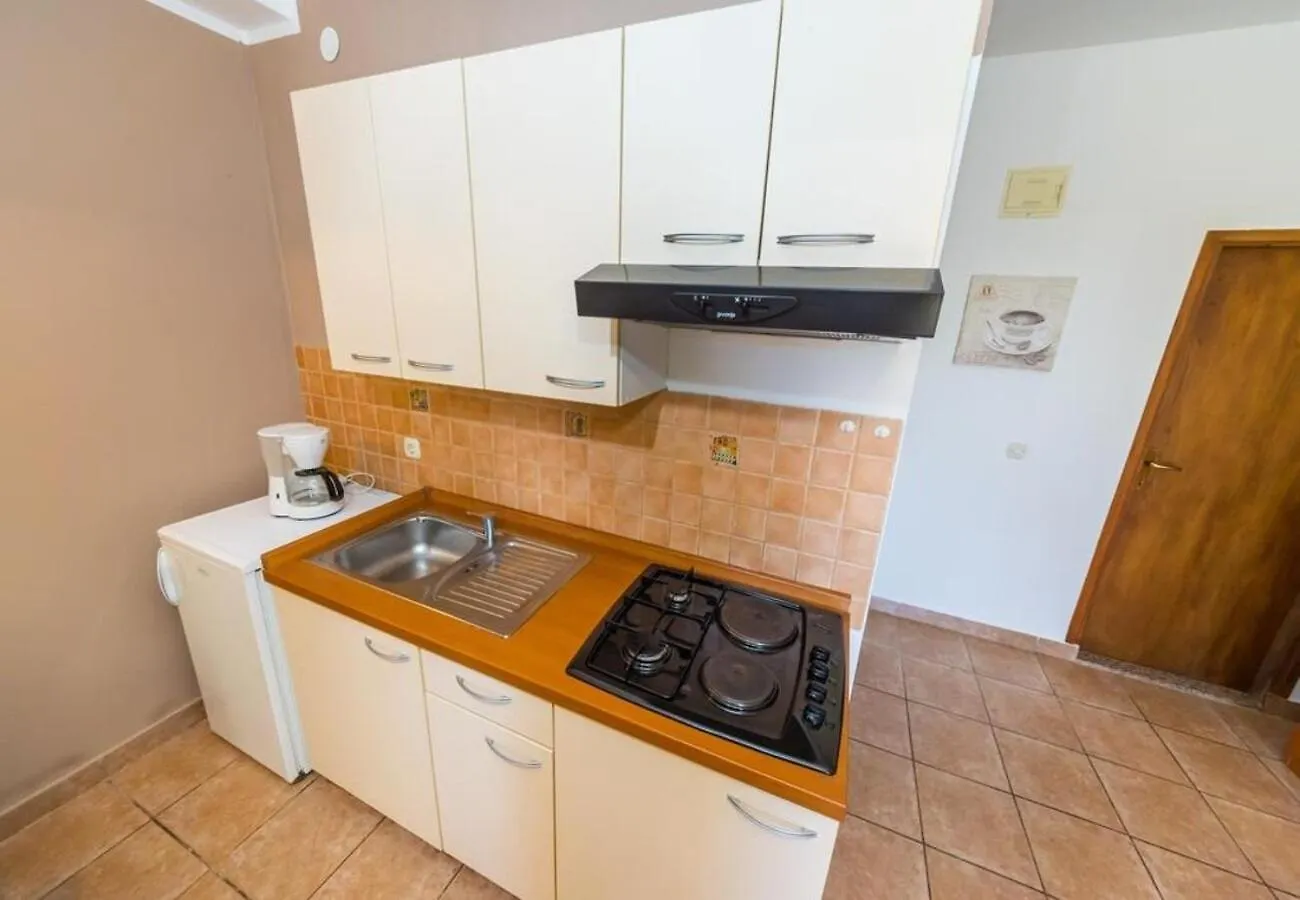 Apartment San Povljana