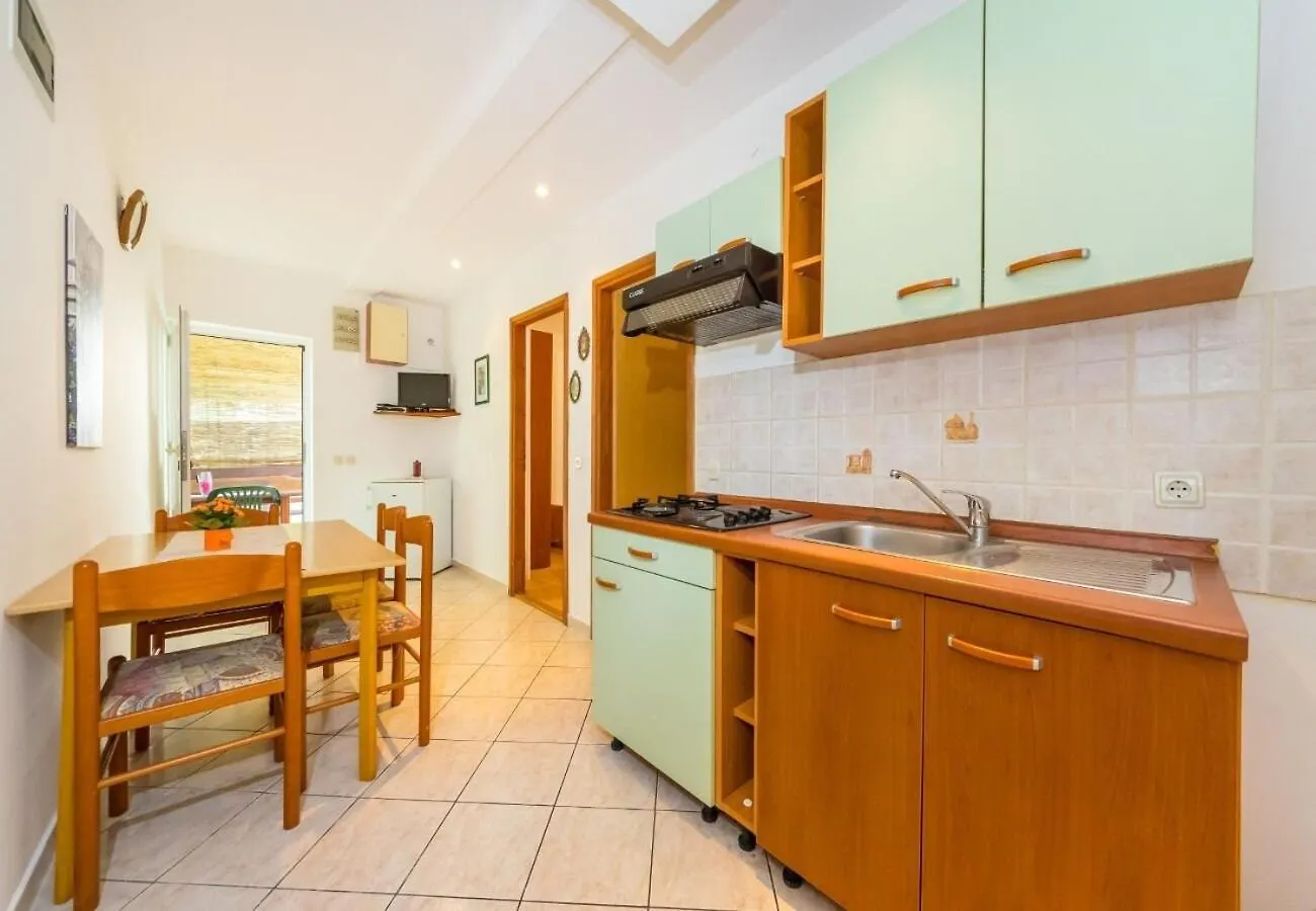 Apartment San Povljana