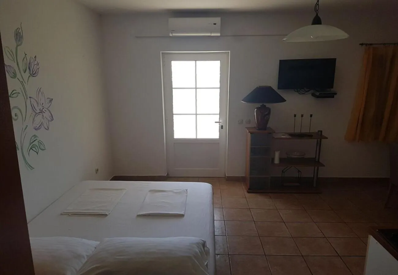 Apartment San Povljana
