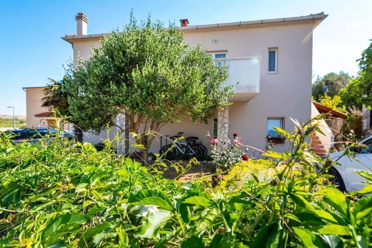 Apartment San Povljana 0*,  Croatia