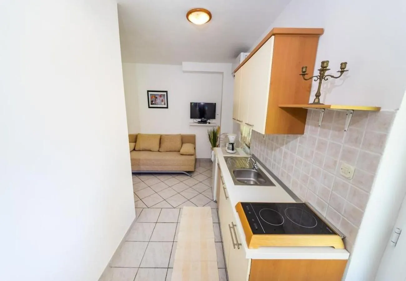 Apartment San Povljana